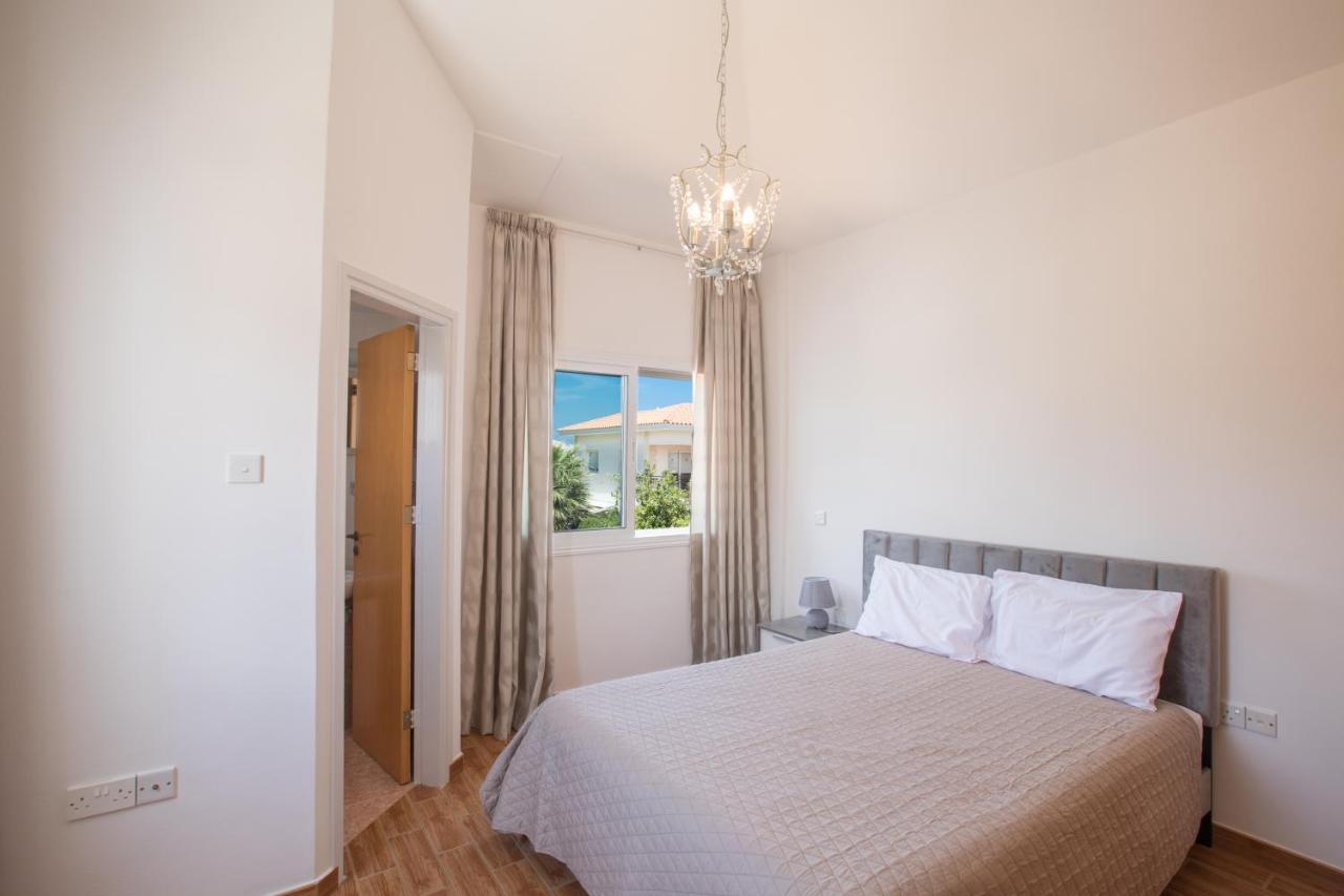 Elite Luxury Villa Paralimni Esterno foto
