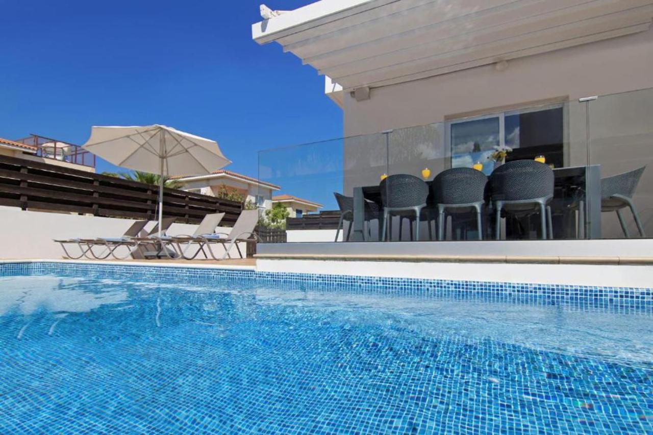 Elite Luxury Villa Paralimni Esterno foto