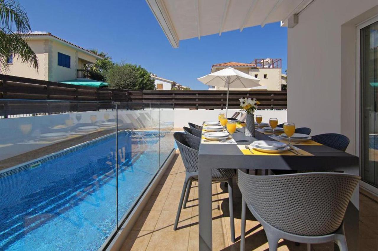 Elite Luxury Villa Paralimni Esterno foto