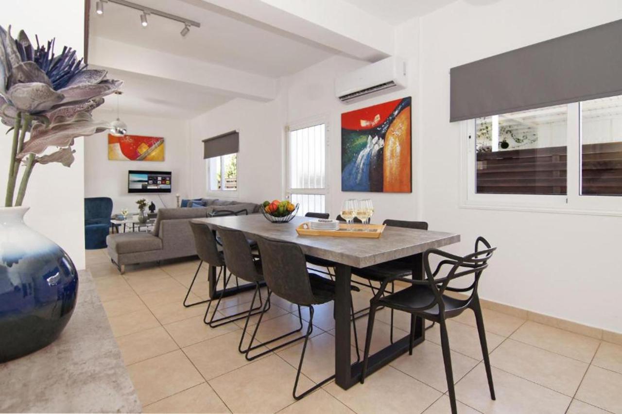 Elite Luxury Villa Paralimni Esterno foto