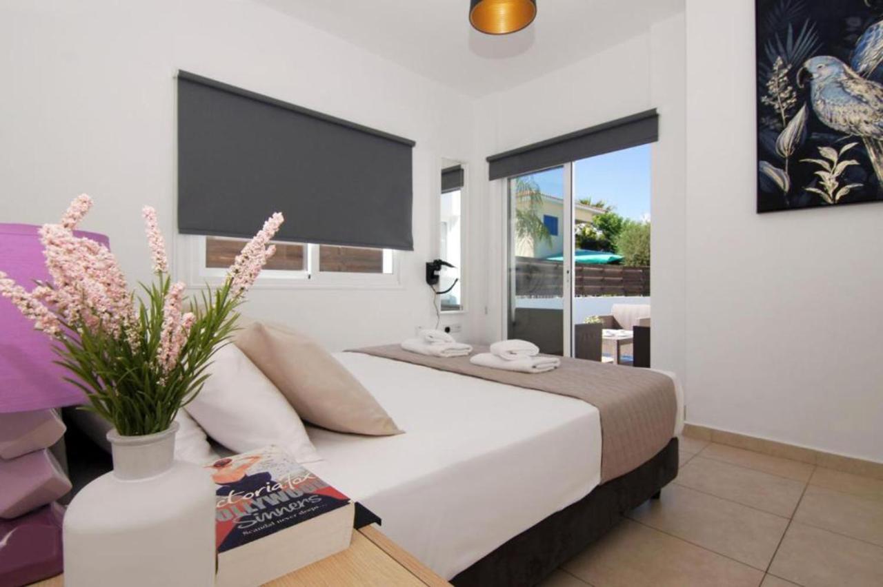 Elite Luxury Villa Paralimni Esterno foto